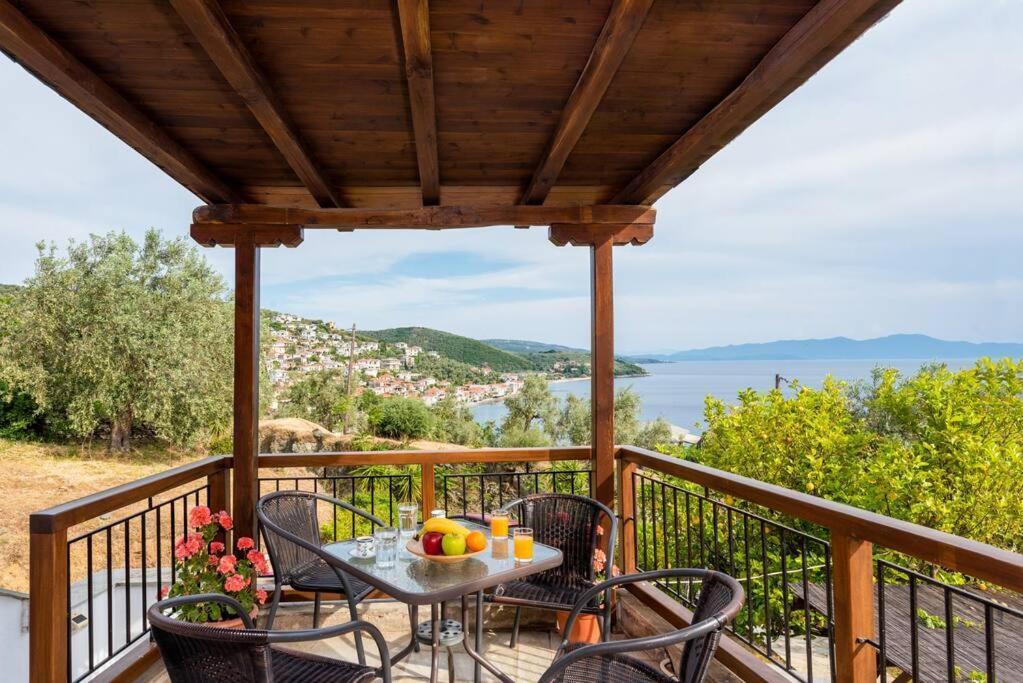 Seaside House With View Over Pagasitikos Afissos Eksteriør billede